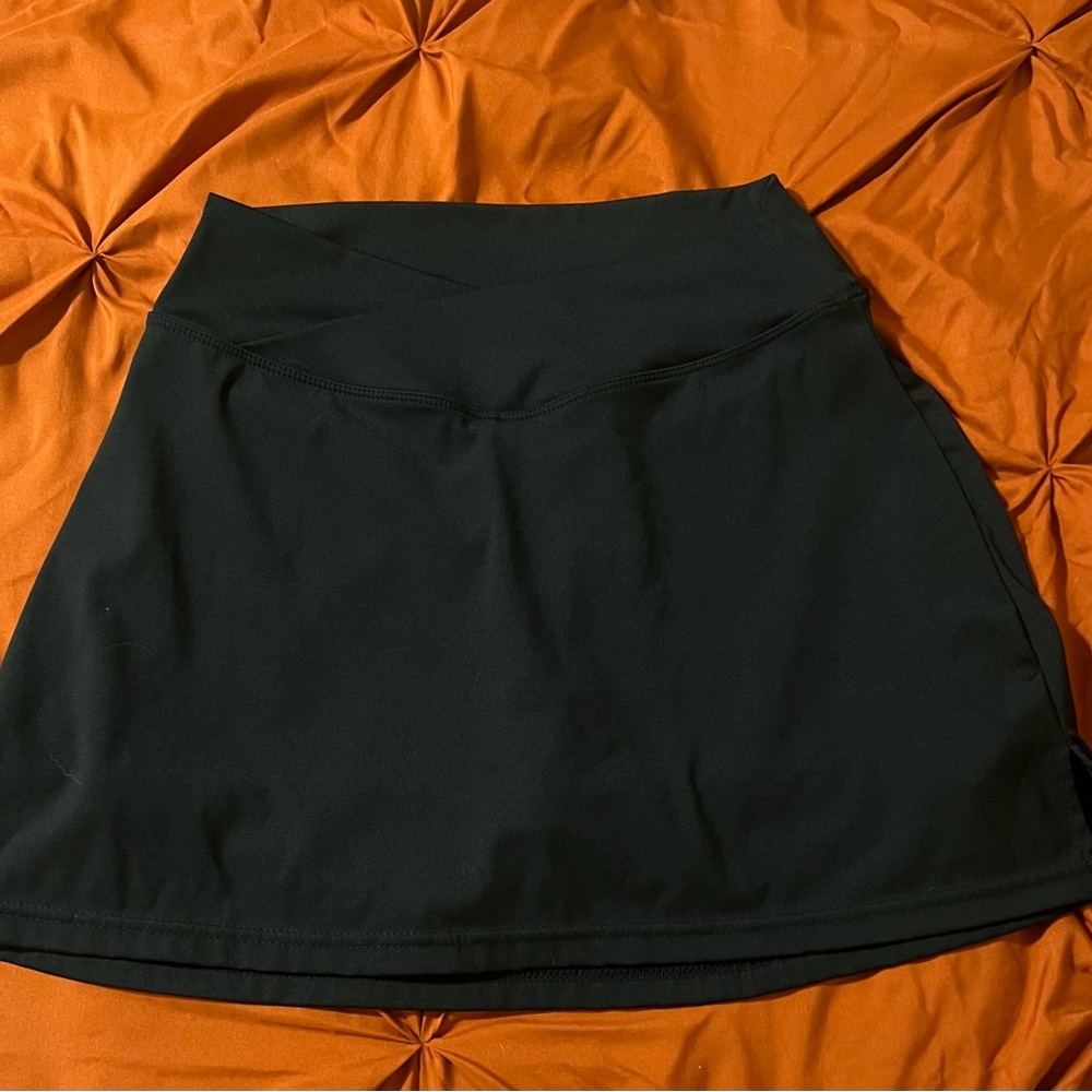 NWOT Black Athletic Skirt